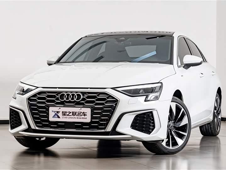 Audi A3 2024 A 3 L Limousine 35 TFSI Sport — фото 2