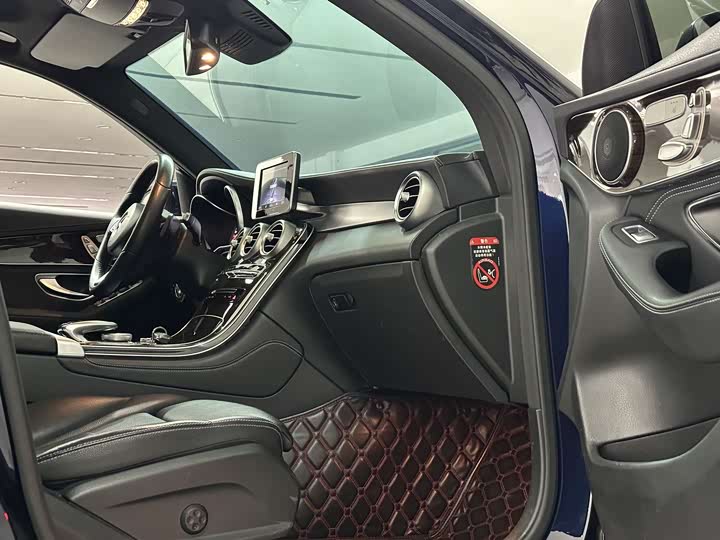 Mercedes-Benz GLC 2018 GLC 260 4 MATIC Luxury — фото 8