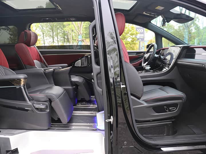 Trumpchi M8 2023 400 T — фото 18
