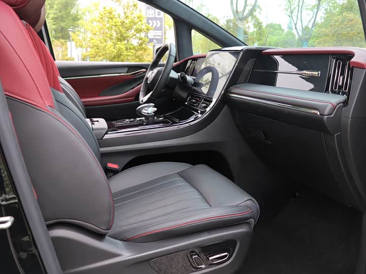 Trumpchi M8 2023 400 T — фото 16