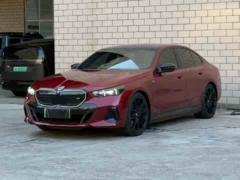 BMW i 5 M 60 2024 x Drive M 60 — фото 21