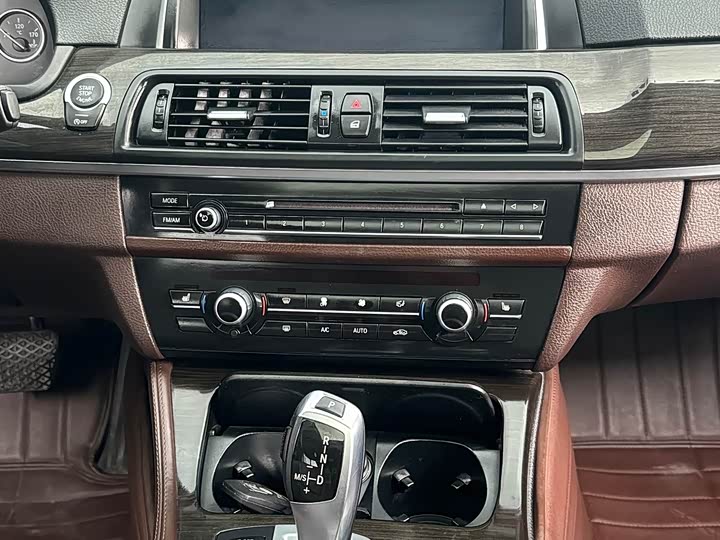 BMW 5-Series 2014 525 Li — фото 5