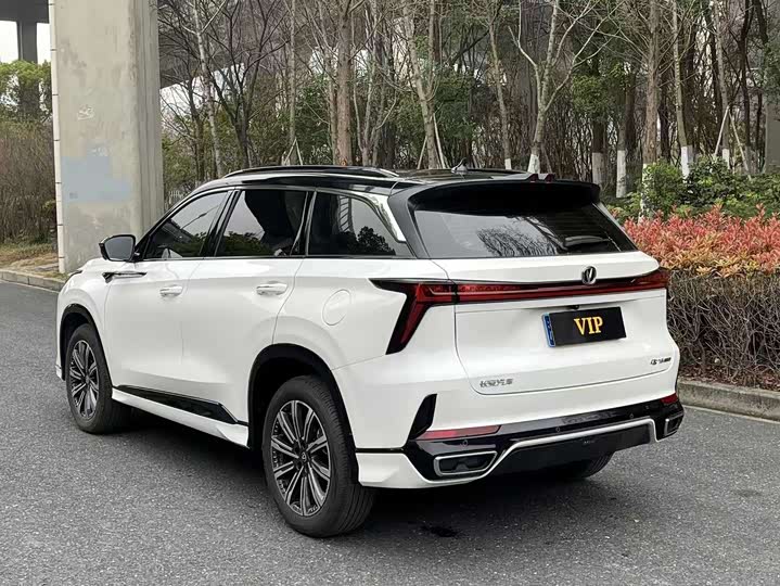 Changan CS75 PLUS 2023 1.5 T ATPremium — фото 23
