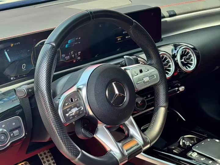 Mercedes-Benz A-Class 2022 AMG A 35 L 4 MATIC — фото 5