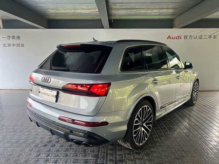 Audi SQ 7 2024 4.0 TFSI — фото 5