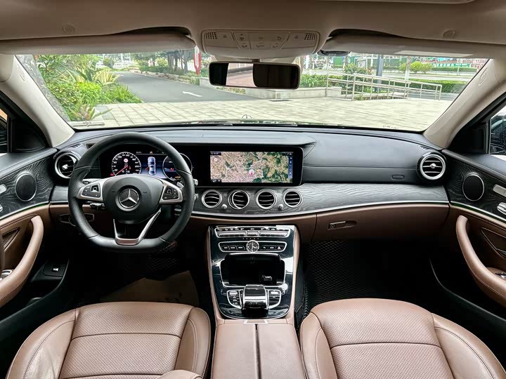 Mercedes-Benz E-Class 2017 E 300 L Luxury — фото 10