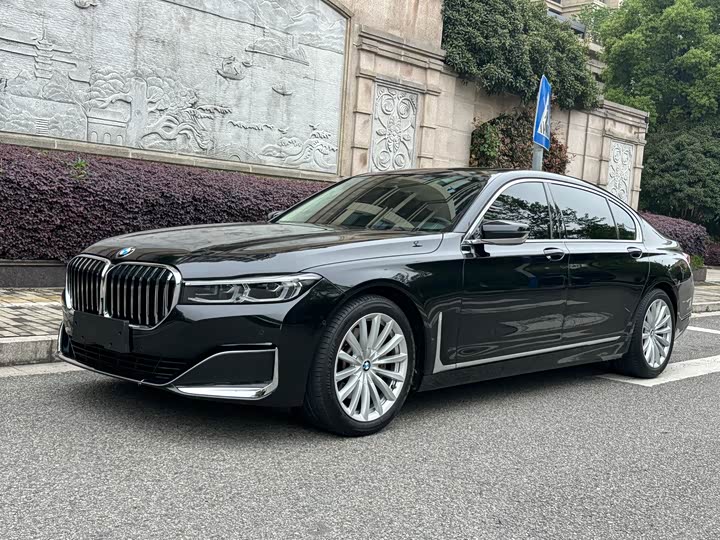 BMW 7-Series 2019 730 Li — фото 1