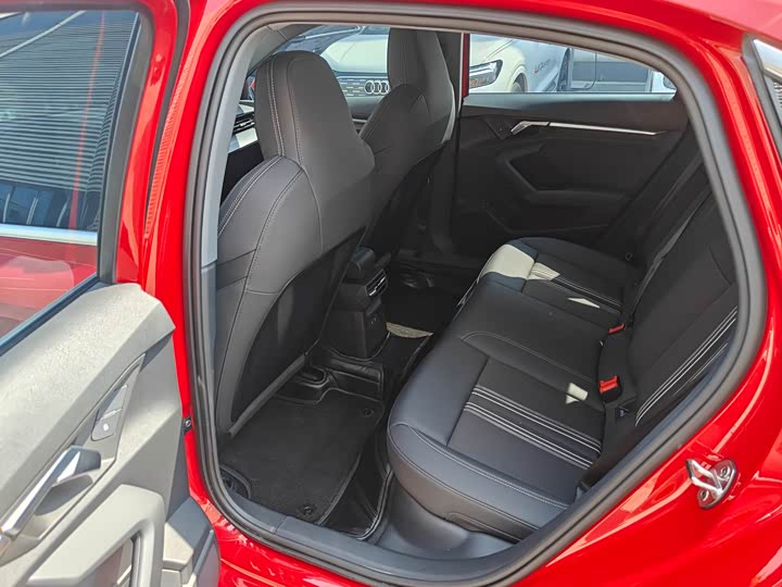 Audi A3 2024 A 3 L Limousine 35 TFSI Sport — фото 8