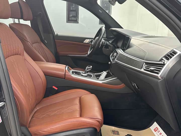 BMW X7 2021 x Drive 40i M — фото 15