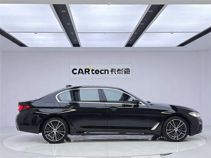 BMW 5-Series 2022 530 Li Leading M — фото 4