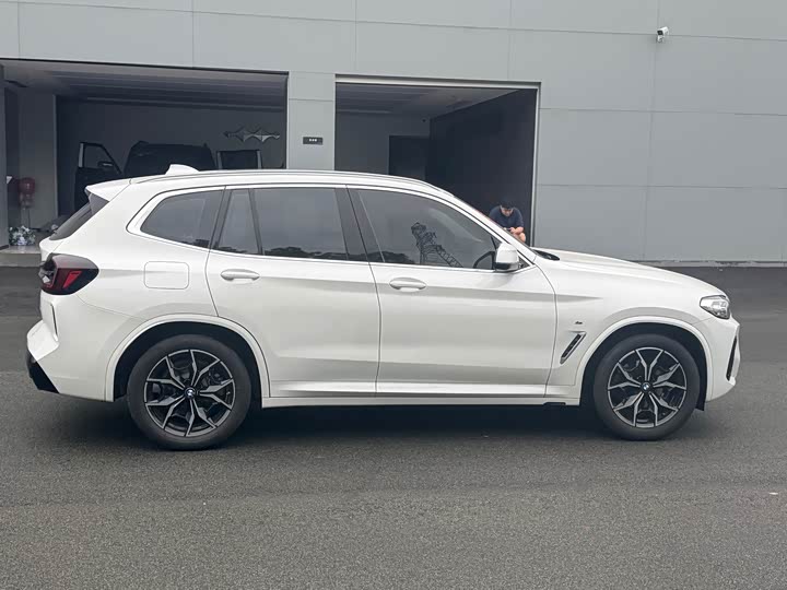 BMW X3 xDrive30i продвинутая M — фото 13