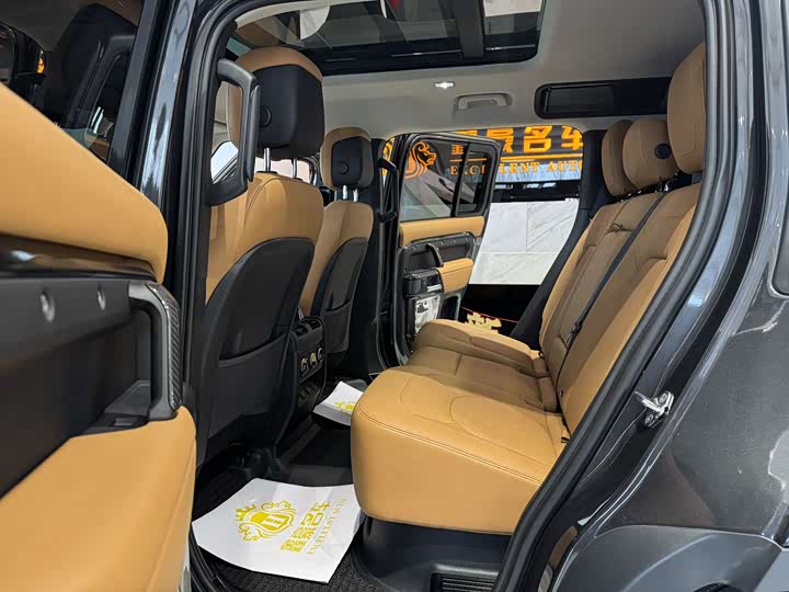 Land Rover Defender — фото 11