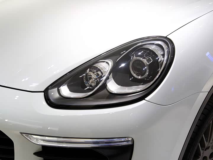Porsche Cayenne 2015 Cayenne 3.0 T — фото 11
