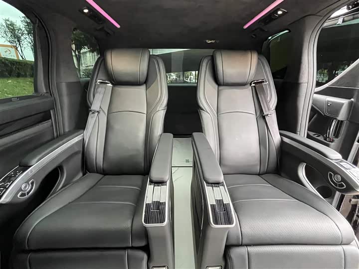 Toyota Alphard — фото 18