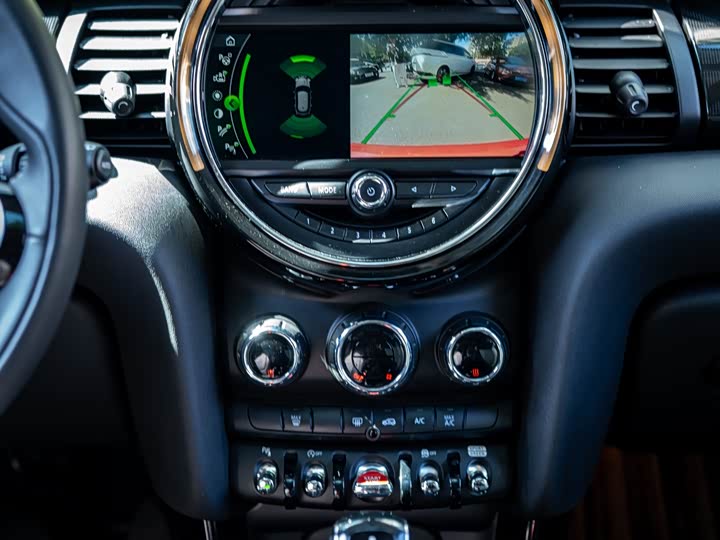 MINI Hatch — фото 12