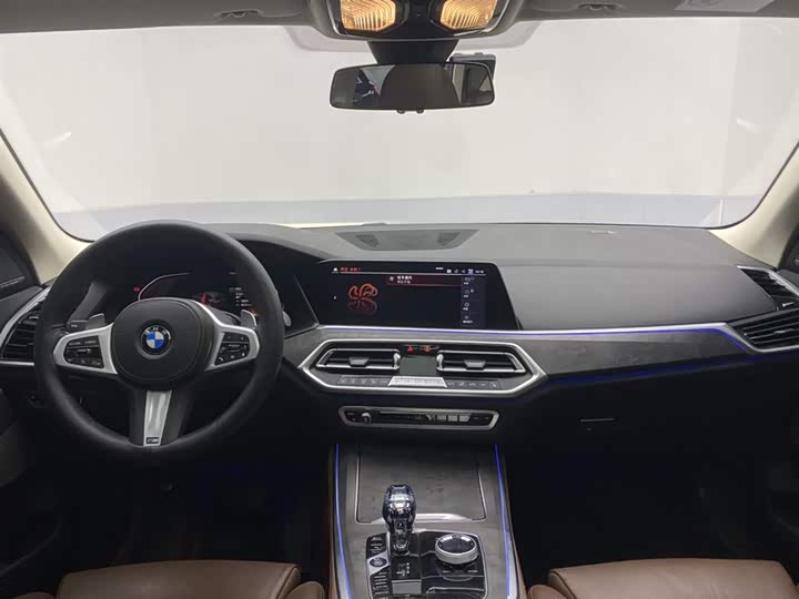 BMW X5 2019 x Drive 40i M — фото 13