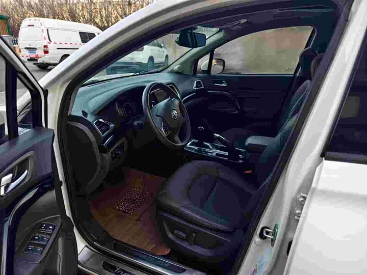 Trumpchi GS4 2017 235 T MT 2 WD — фото 4