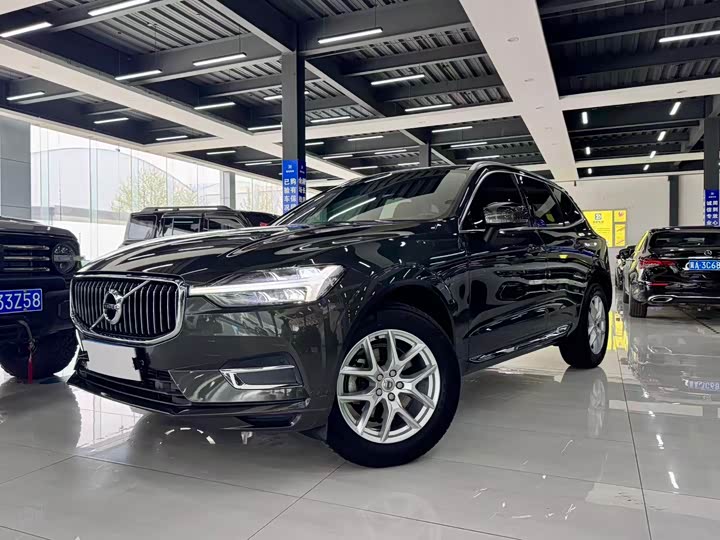 Volvo XC60 2021 T 5 4 WD — фото 3