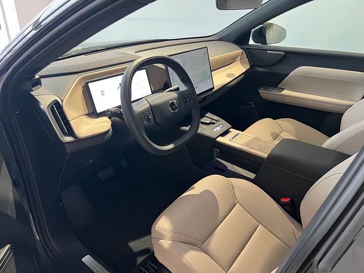 Volvo XC70 Hybrid 2026 4 WD Core — фото 7