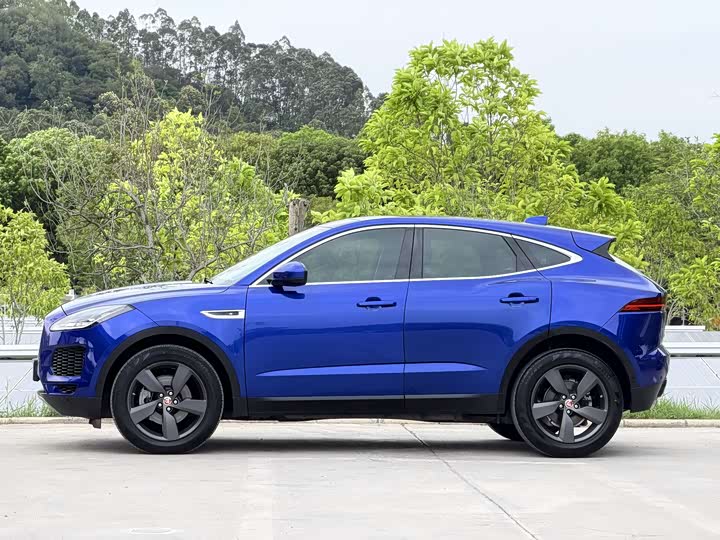 Jaguar E-PACE 2018 P 200 S V — фото 9