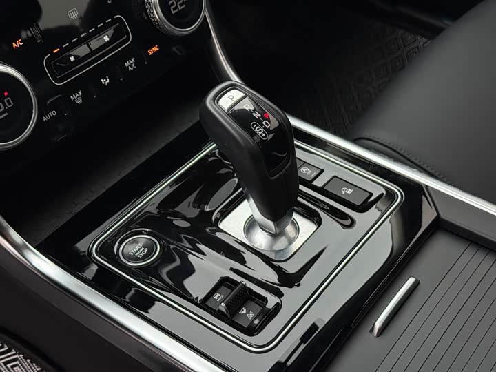 Jaguar XEL 2021 2.0 T 250 PS S — фото 7