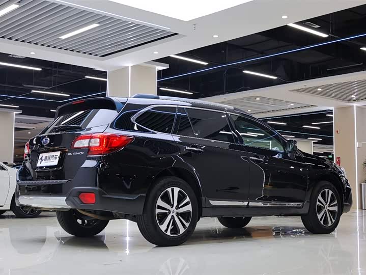 Subaru Outback — фото 15