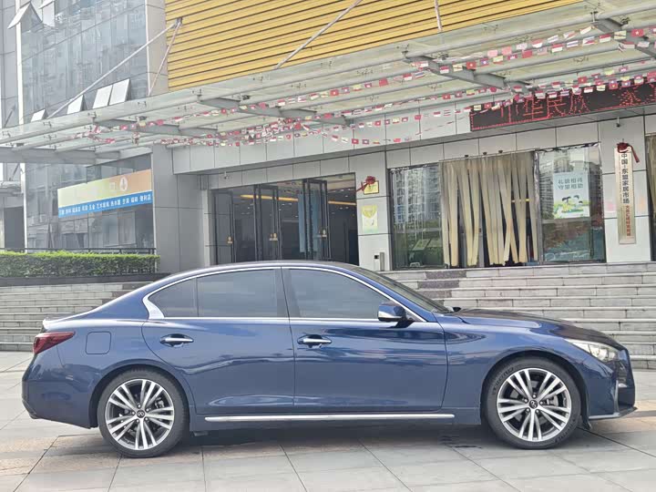 Infiniti Q50L 2022 2.0 T — фото 4