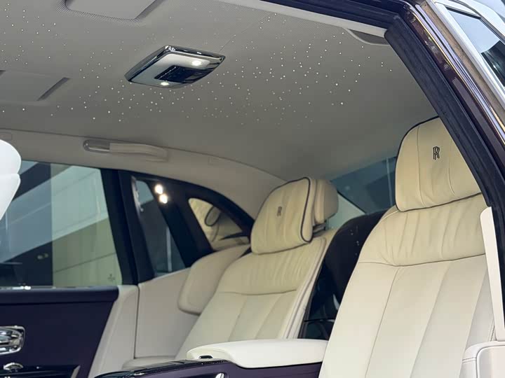 Rolls-Royce Phantom — фото 16