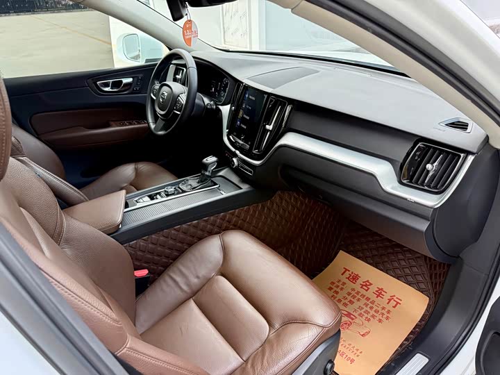 Volvo XC60 2020 T 5 4 WD — фото 20