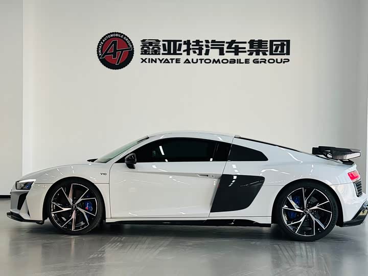 Audi R8 2022 V 10 Coupe performance — фото 4