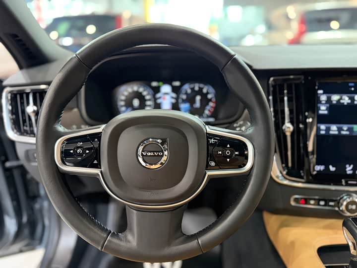 Volvo V90 2017 Cross Country T 5 AWD — фото 19