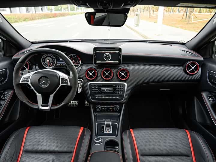Mercedes-Benz A-Class AMG 2014 AMG A 45 4 MATIC — фото 4