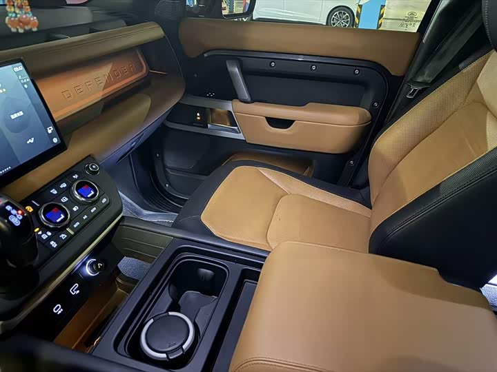 Land Rover Defender — фото 6