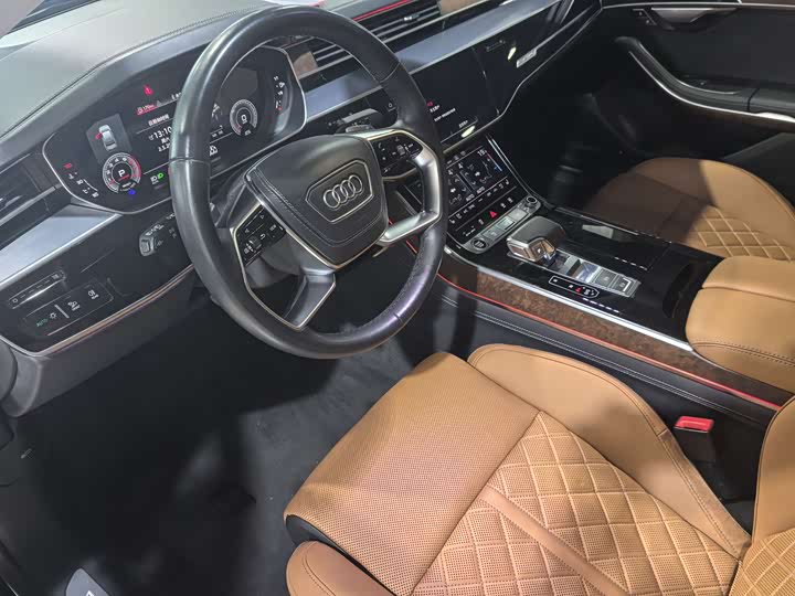Audi A8 2023 A 8 L 50 TFSI quattro — фото 4