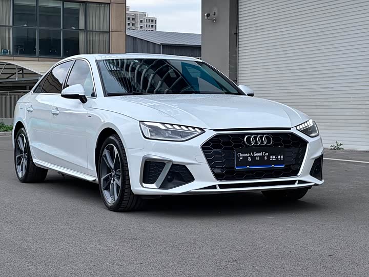 Audi A4L 2020 40 TFSI — фото 3