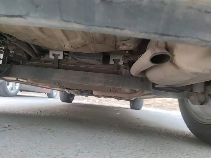 Changan CS15 2016 1.5 L MT — фото 24