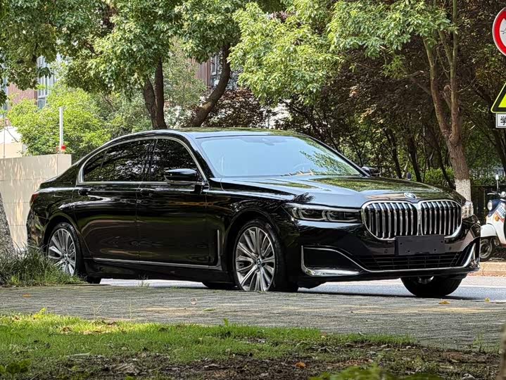 BMW 7 Series — фото 2