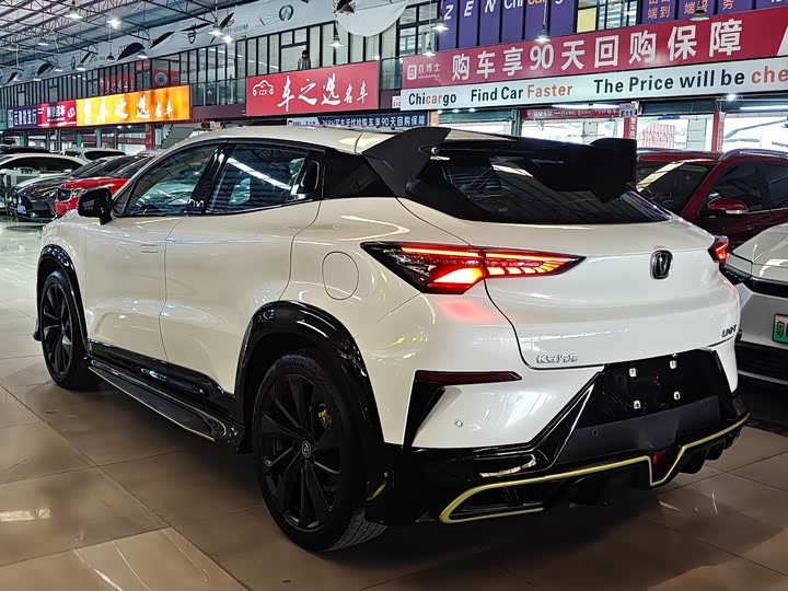 Changan UNI-T 2022 1.5 T Premium — фото 4