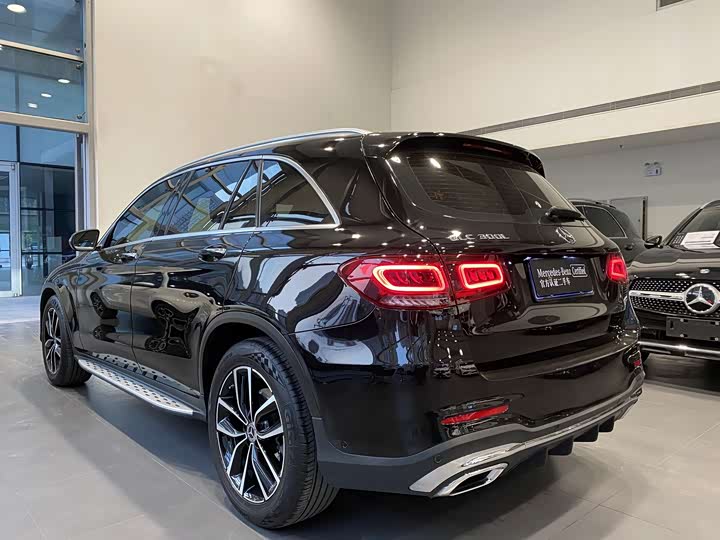Mercedes-Benz GLC 2020 GLC 260 L 4 MATIC Luxury — фото 16