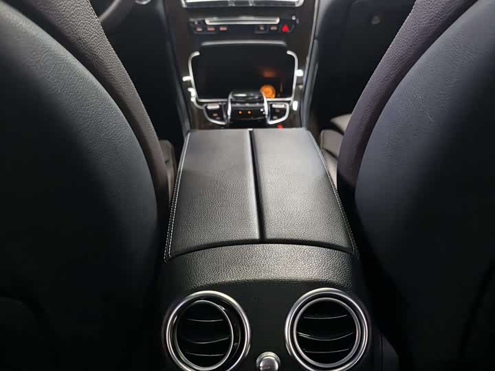 Mercedes-Benz GLC 2018 GLC 260 4 MATIC Luxury — фото 10