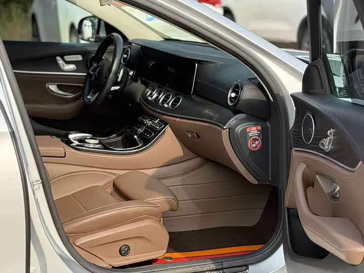 Mercedes-Benz E-Class 2016 E 200 L Sport — фото 14