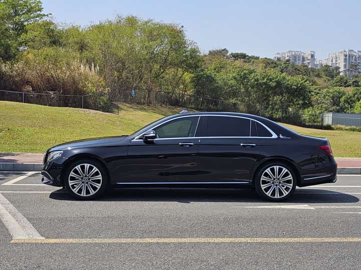 Mercedes-Benz E-Class 2017 E 300 L Luxury — фото 7