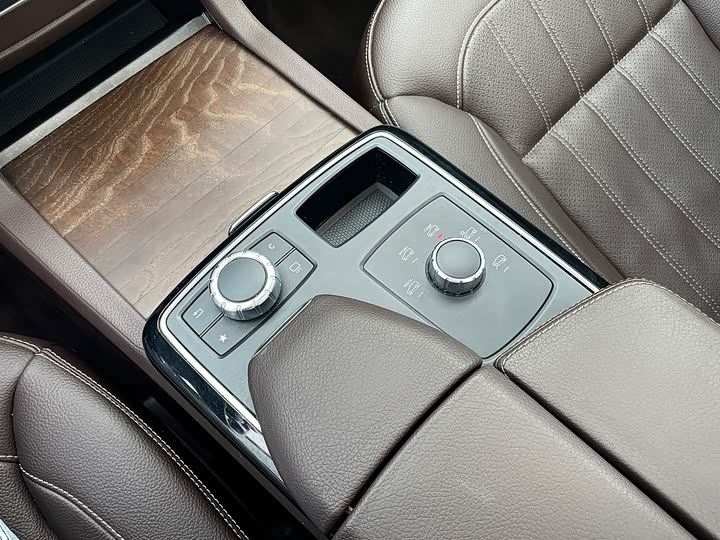Mercedes-Benz GLE — фото 10