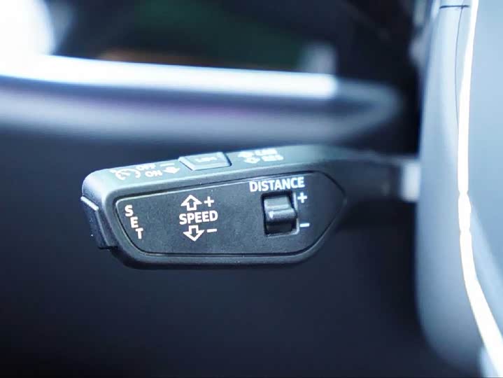Audi A8 2024 A 8 L 55 TFSI quattro Flagship — фото 15