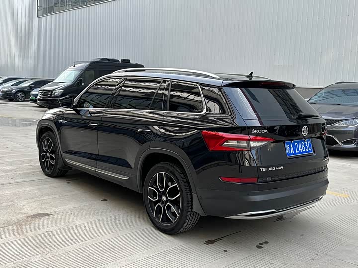Skoda Kodiaq — фото 6
