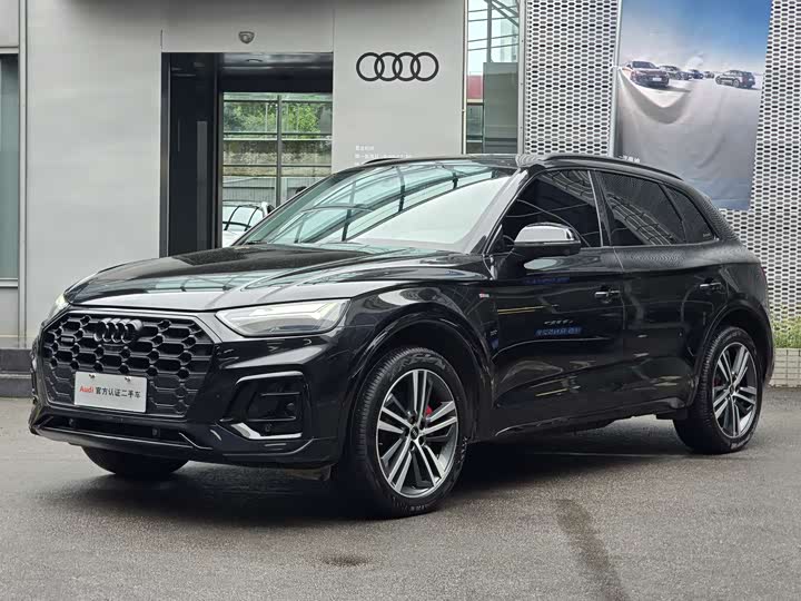 Audi Q5L 2022 40 T — фото 1
