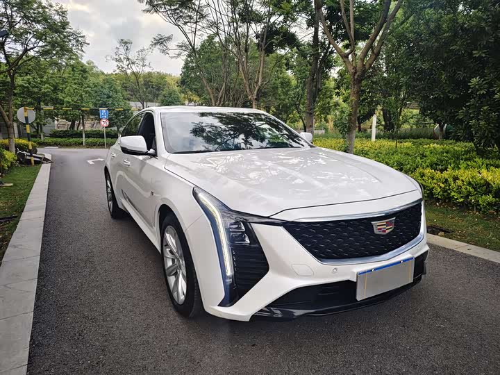 Cadillac CT5 2024 28 T Luxury Pro — фото 3