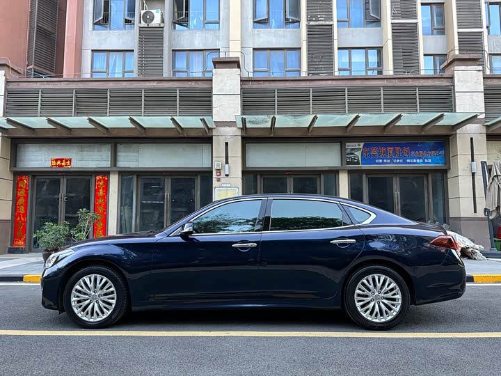 Infiniti Q70 2019 Q 70 L 2.0 T — фото 7