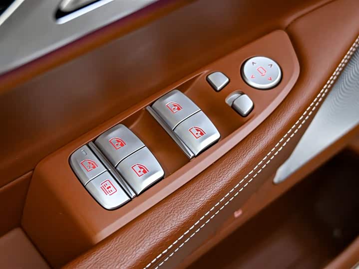 BMW 7-Series 2018 740 Li x Drive M — фото 23