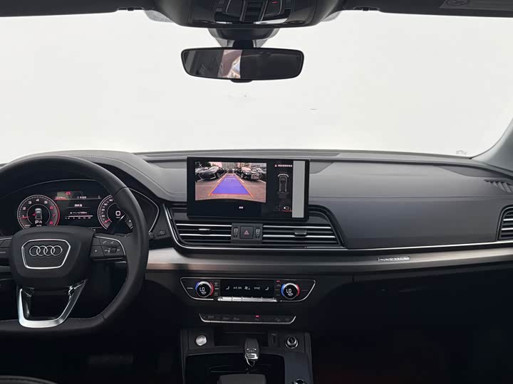 Audi Q5L 2025 40 TFSI — фото 11
